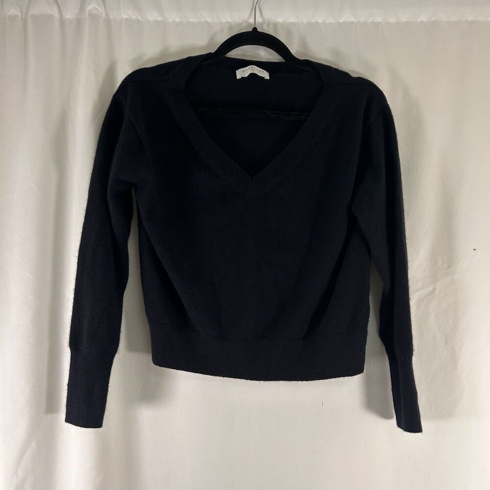 Everlane Cashmere Sweater Women's Small Black Vneck Pullover Soft Long Sleeve